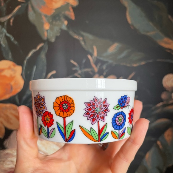 VTG Japanese Ramekins with Vibrant Floral Butterfly Pattern - Picture 8 of 12